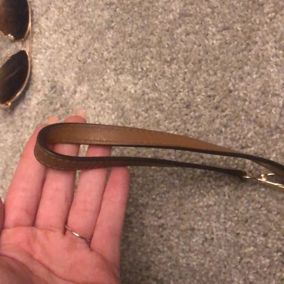 Micheal Kors wristlet - Picture 5 of 6